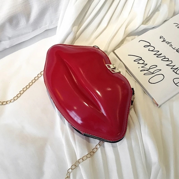 Lips purse bag vegan leather Valentine’s Day gift NEW Red lips kiss gold red - Picture 11 of 15